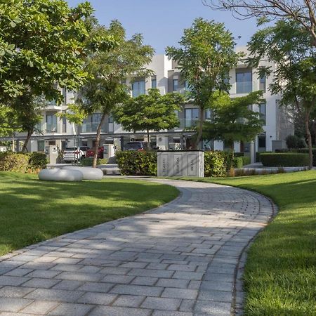 Stay By Latinem Luxury 2Br Holiday Home Cv B609 Near Burj Khalifa Dubai Exteriör bild